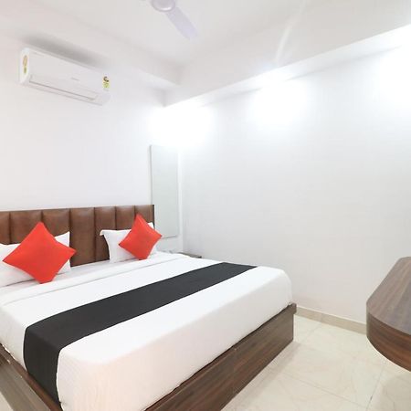 Hotel King Plaza New Delhi Exterior photo